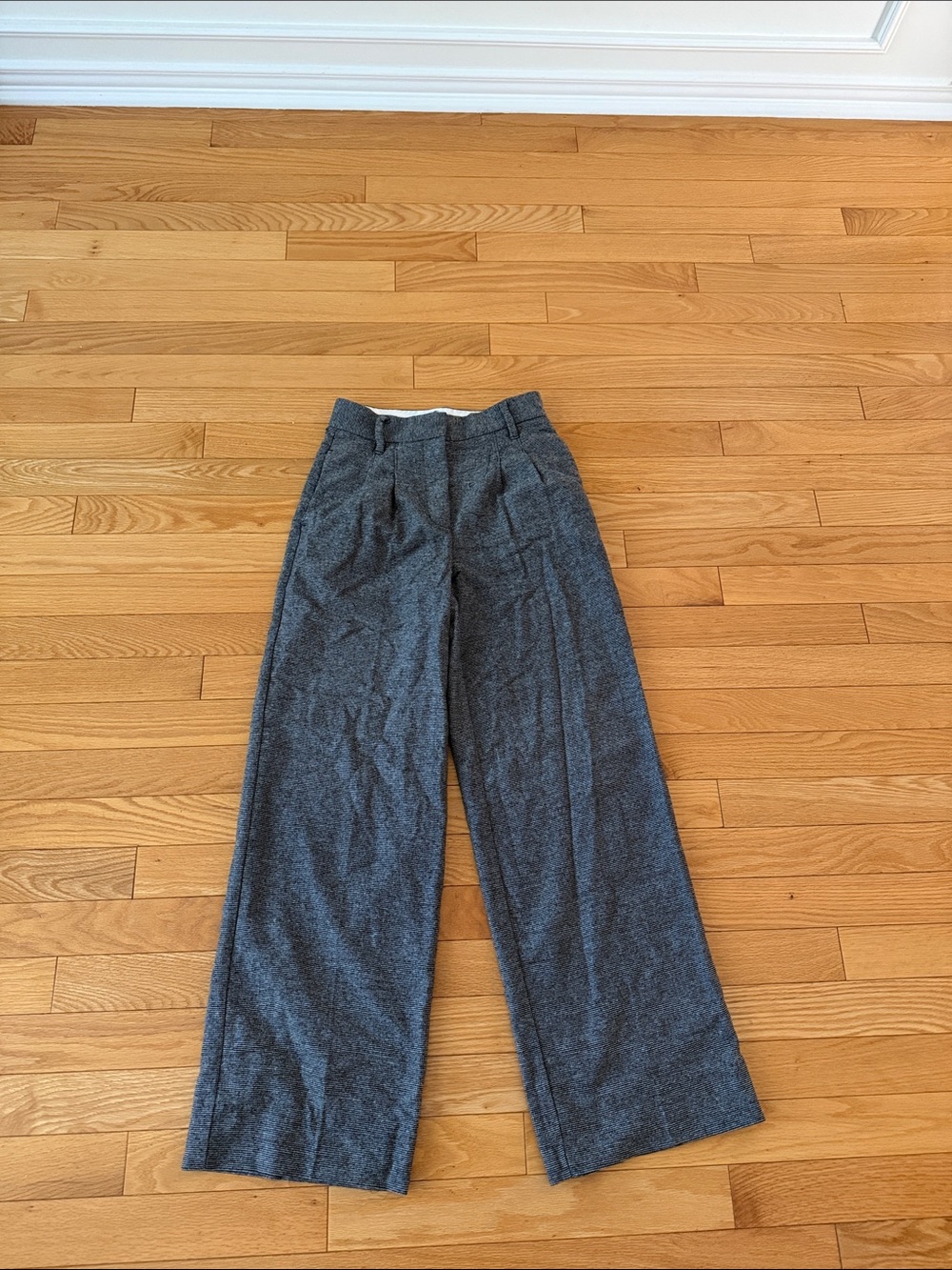 Wilfred Gray Wide-Leg Dress Pants